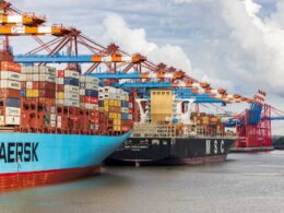 Interrupções de tráfego marítimo no Mar Vermelho podem prejudicar economia global / Foto: Dominik Lückmann / Unsplash Images