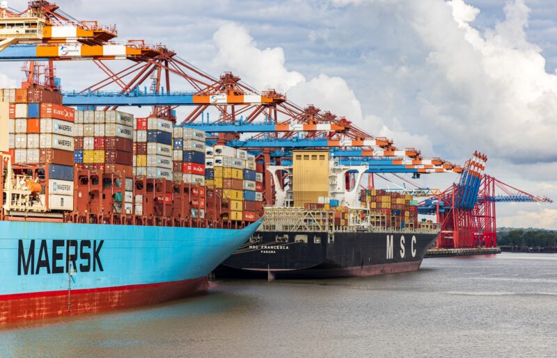 Interrupções de tráfego marítimo no Mar Vermelho podem prejudicar economia global / Foto: Dominik Lückmann / Unsplash Images