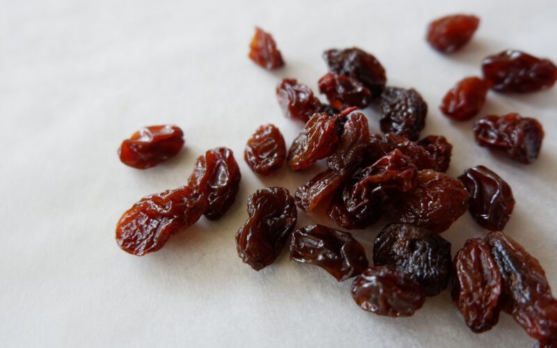 Com uva-passa ou sem? Mapa intercepta 174,5 toneladas do produto que estavam impróprias para o consumo / Foto: Pixabay