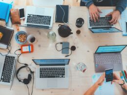 Saiba quais são as principais aplicações de IA no combate às fraudes financeiras/ Foto: Unsplash