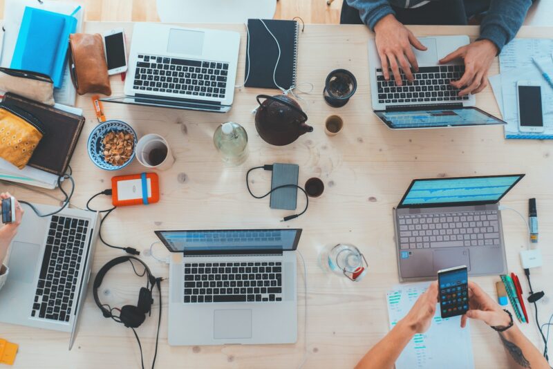 Saiba quais são as principais aplicações de IA no combate às fraudes financeiras/ Foto: Unsplash