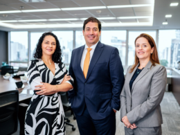 Maria Aparecida Gonçalves (esq), Ricardo Aprigliano e Christiane Siqueira, novos sócios Demarest/ Foto: Divulgação