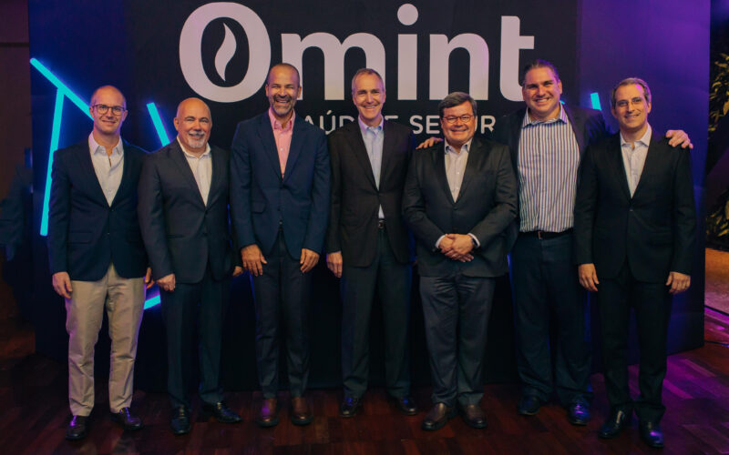 Da esquerda para a direita: Eduardo Octaviano Filho, Ricardo Ferraz, Cícero Barreto, André Coutinho, Marcos Loreto, José Luiz Florippes e Eduardo Monteiro / Foto: Divulgação