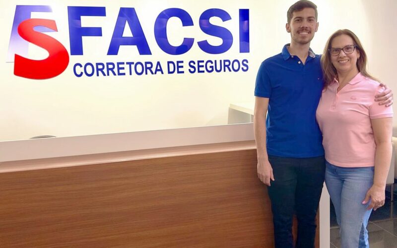 Guilherme Fávaro, filho da executiva Simone Fávaro, está sendo preparado para suceder a mãe no comando da Fasci Corretora de Seguros/ Foto: Divulgação