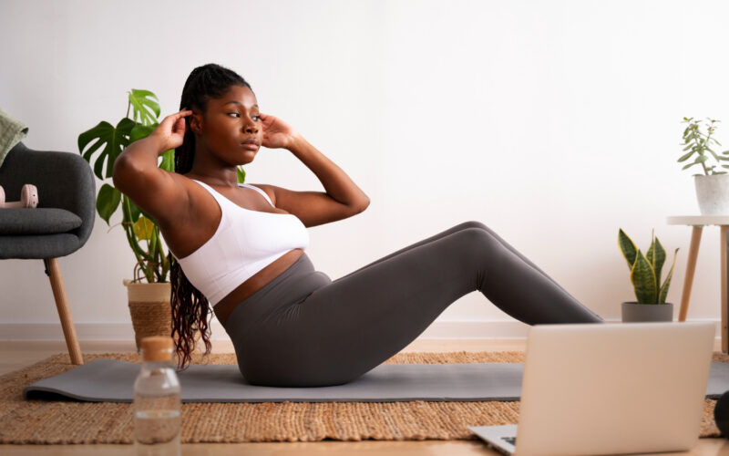 Ano novo com mais saúde: Cartão de TODOS libera acesso à plataforma de exercícios em casa para novos filiados/ Foto: Freepik