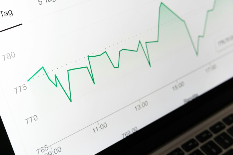 Country Risk Atlas: em 2023, 21 economias tiveram sua classificação de risco elevada, enquanto apenas 4 foram rebaixados/ Foto: Unsplash