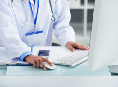 18% das organizações de saúde possuem mecanismos de defesa de dados/ Foto: Freepik