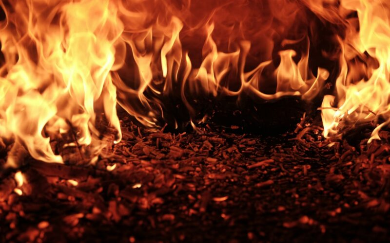 Onze anos após tragédia da Boate Kiss, lei de segurança contra incêndio ainda não é totalmente aplicada no RS/ Foto: Unsplash