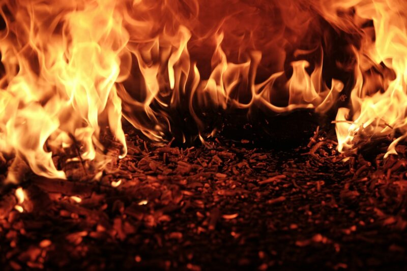 Onze anos após tragédia da Boate Kiss, lei de segurança contra incêndio ainda não é totalmente aplicada no RS/ Foto: Unsplash