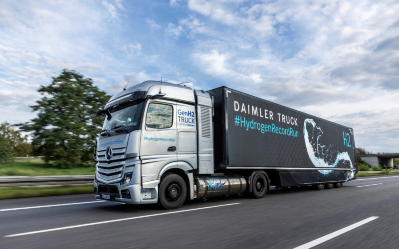 Daimler Truck produz frota de caminhões Mercedes-Benz GenH2 para testes em clientes/ Foto: Divulgação