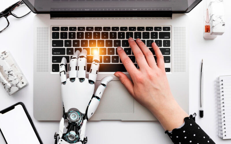 Saiba mais sobre o papel da IA na conexão entre tecnologia e negócios para 2024/ Foto: Freepik