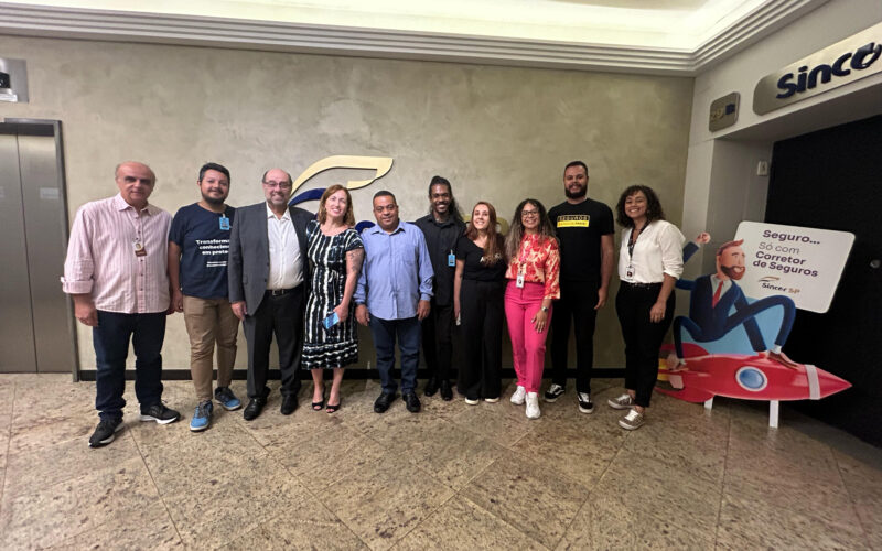 Presidente do Sincor-SP com jornalistas do setor na primeira edição de 2024 de seu Fórum com a Imprensa Especializada