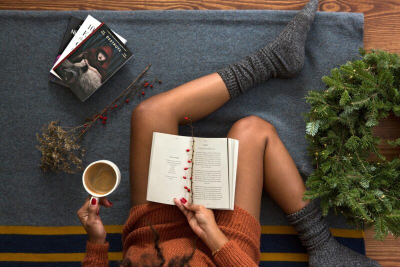 Mulheres na literatura: ranking revela os livros e escritoras mais buscados pelos brasileiros na internet / Foto: Thought Catalog / Unsplash Images