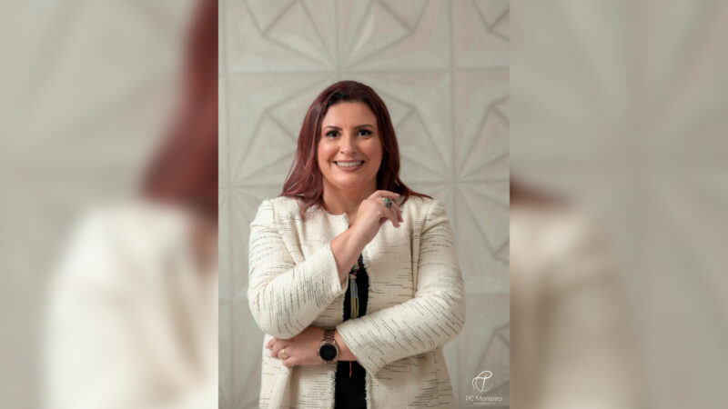 Adriane Belintani, advogada atua na divulgação e no esclarecimento dos motivos que levam as pessoas a adoecerem no ambiente do trabalho / Foto: Divulgação