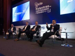 “Uma verdadeira aula sobre três diferentes ramos do Seguro”, disse Altevir Prado sobre 3º evento do Ciclo de Palestras do Centenário / Foto: Divulgação / Sindseg PR/MS