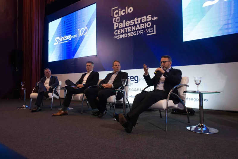 “Uma verdadeira aula sobre três diferentes ramos do Seguro”, disse Altevir Prado sobre 3º evento do Ciclo de Palestras do Centenário / Foto: Divulgação / Sindseg PR/MS