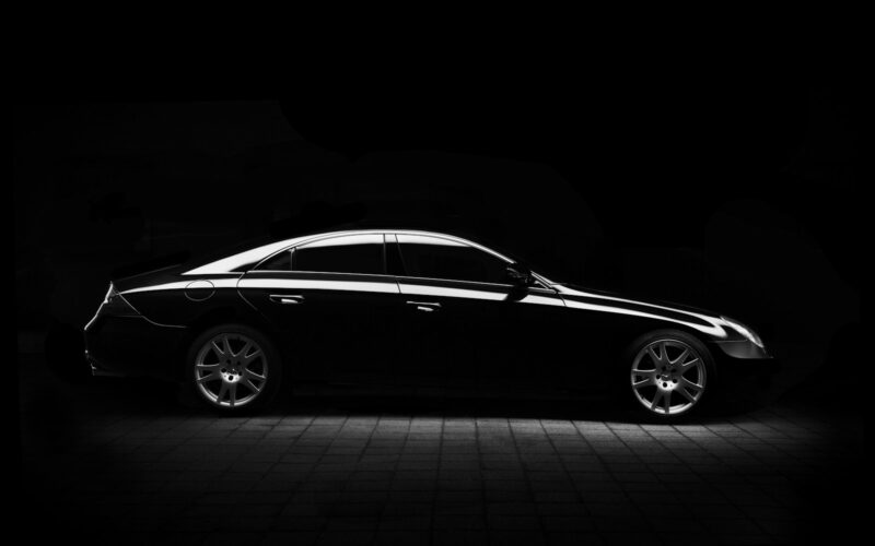 Insegurança no Brasil, principalmente nas grandes capitais, aumenta procura por carros blindados / Foto: Samuele Errico Piccarini / Unsplash Images