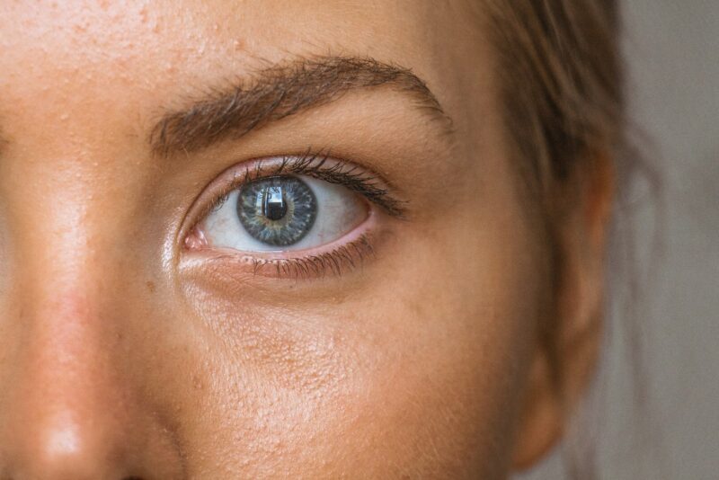 Abril Marrom: Artesp e concessionárias apoiam campanha para a prevenção da cegueira / Foto: Amanda Dalbjörn / Unsplash Images