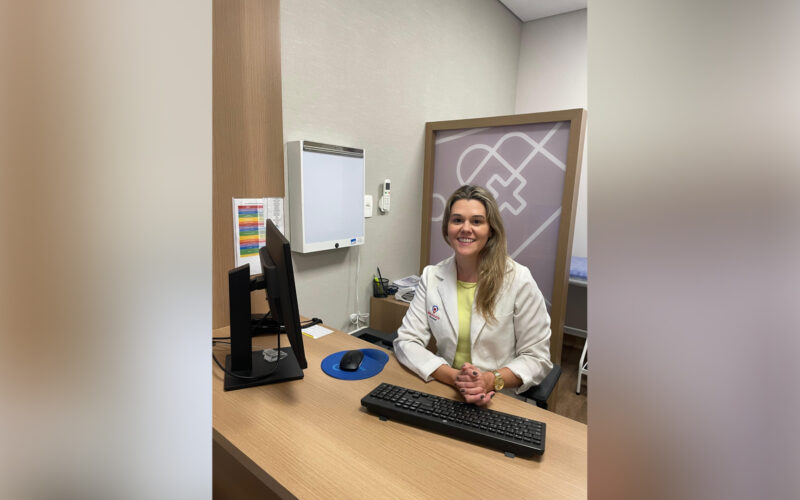 Larissa Loureiro de Carvalho, gastroenterologista da rede de clínicas Meu Doutor Novamed na Unidade da Barra da Tijuca, no Rio de Janeiro / Foto: Divulgação