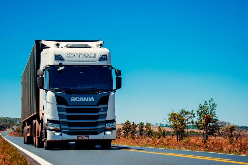 Entidades do transporte se pronunciam sobre a Taxa de Controle e Fiscalização Ambiental (TCFA) / Foto: Gabriel Santos / Unsplash