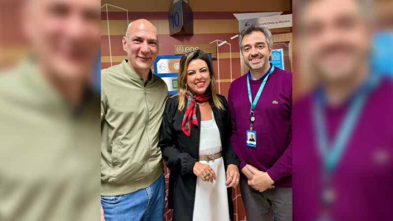 O professor Renato Gonçalves, a CEO da RM7, Rosane Mota, e o superintendente regional da ENS em São Paulo, Rodrigo Matos / Foto: Divulgação