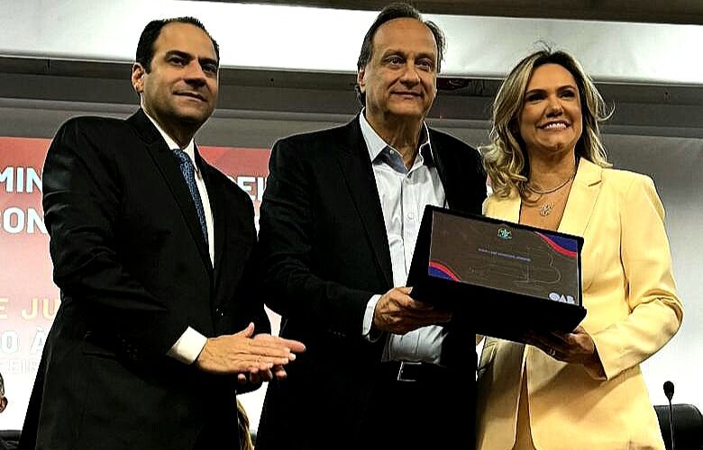 Presidente do Grupo Bradesco Seguros é homenageado como personalidade do Direito Securitário pela OAB Nacional / Foto: Divulgação