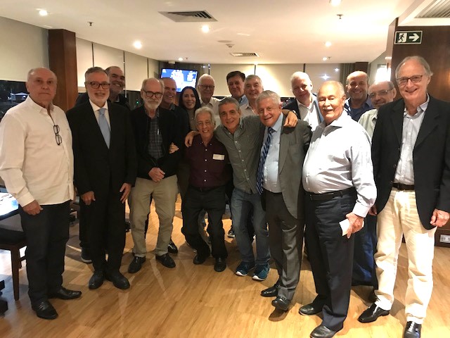 Após o jantar de confraternização, os Bolinhas comemoraram a reeleição / Foto: Divulgação