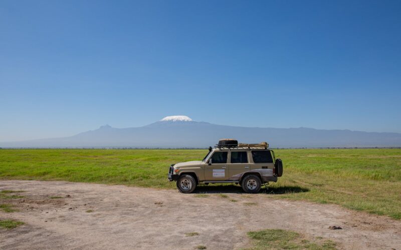 Saiba como preparar seu veículo para viagens longas / Foto: Twilight Kenya / Pexels