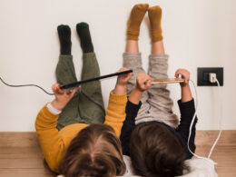 Como manter uma casa segura e confortável para as crianças durante as férias escolares / Foto: Freepik