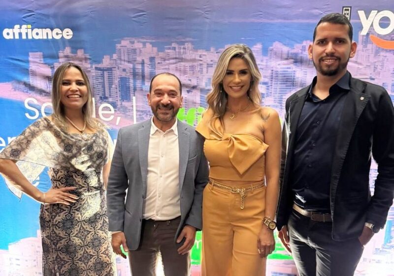 Cristiane Afonso (coordenadora Comercial da Benefício Assessoria), Luiz Quadros (diretor Comercial da You Saúde), Fabiana Cardoso (diretora Comercial da Affiance) e Darlem Gonçalves (gestor Comercial da Benefício Assessoria) / Foto: Divulgação