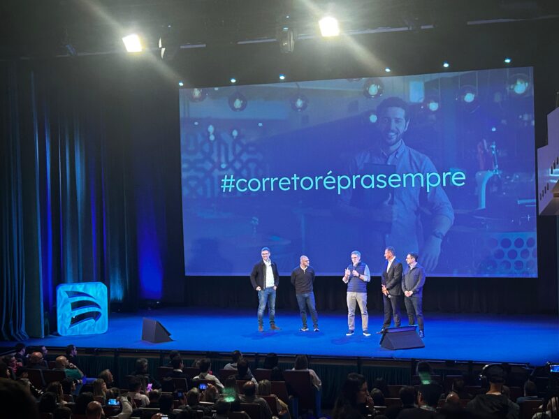 Sami Foguel, CEO da Porto Saúde; Luiz Arruda, VP Comercial e de Marketing da Porto; Paulo Kakinoff, CEO da Porto; Emerson Valentim, diretor comercial SP Capital e Metropolitana da Porto; Marcos Roberto Loução, CEO da Porto Bank / Foto: Universo do Seguro