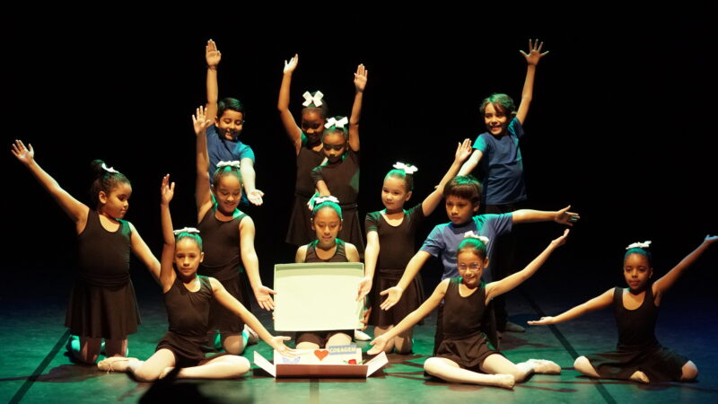 Crianças de associação beneficente da Allianz realizam apresentação de ballet baseada no Pequeno Príncipe / Foto: Divulgação