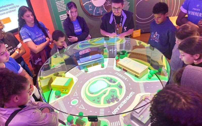 Espaço Economia Circular recebe crianças e jovens de comunidade de São Vicente (SP) / Foto: Divulgação