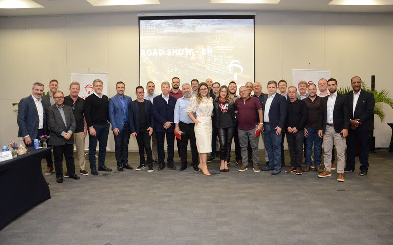 Executivos da Bradesco Seguros com corretores de seguros durante o Roadshow da Companhia em Minas Gerais / Foto: Divulgação