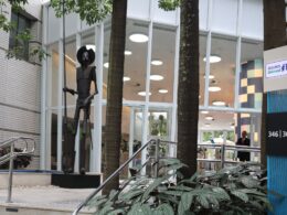 Seguros Unimed expõe escultura de Dom Quixote e anuncia apoio a Festival de Teatro / Foto: Divulgação