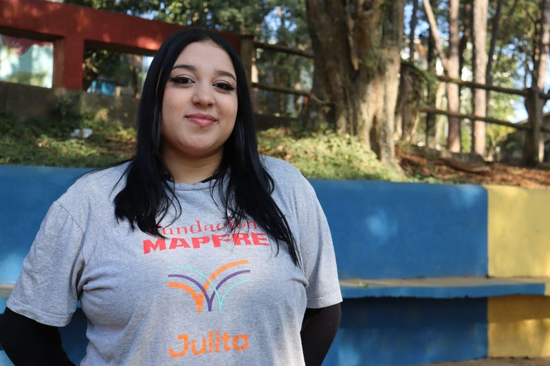 Maria Vitória Lira, beneficiária do projeto ‘Comunidade em Movimento’ / Foto: Divulgação