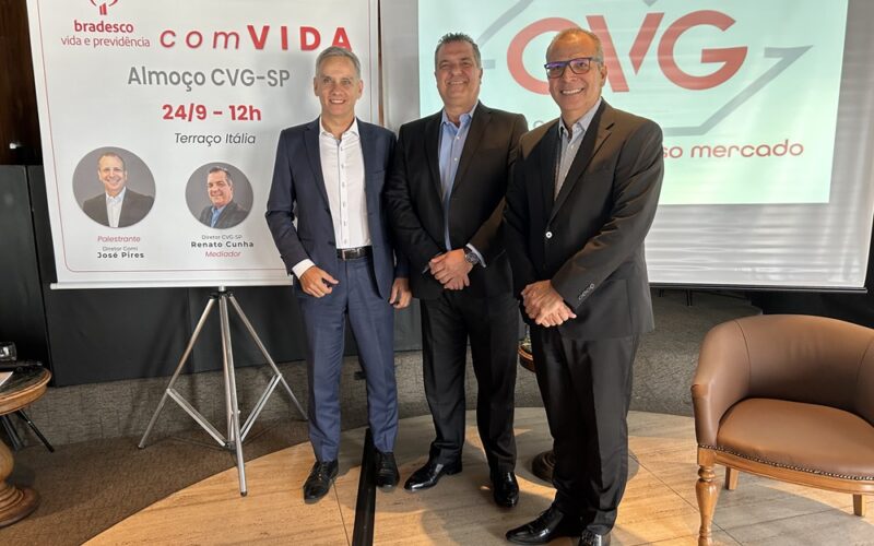 Anderson Mundim, Superintendente Executivo da Bradesco Vida e Previdência São Paulo/Sul; Renato Barbosa, diretor de relacionamento com o mercado do CVG-SP; José Pires, diretor Comercial da Bradesco Vida e Previdência / Foto: Universo do Seguro