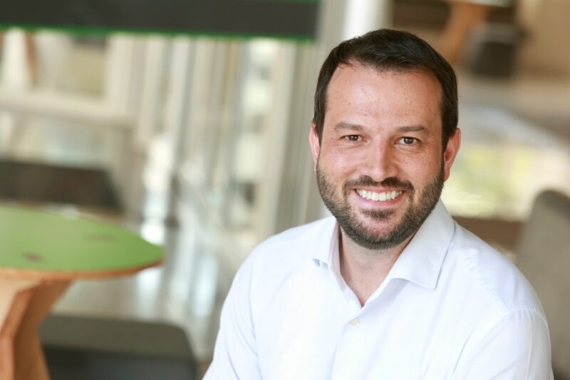Para diretor executivo de Sustentabilidade, Administração e Finanças do Sicredi, Alexandre Englert Barbosa, esse marco demonstra segurança do modelo e sustenta crescimento do Sicredi / Foto: Marcos Suguio / Divulgação