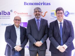 Ulisses Brito (diretor de Operações da E4 Soluções), Paulo Rebello (diretor-presidente da Agência Nacional de Saúde Suplementar/ANS), Antonio Daniel Mota (presidente do CSP Bahia) / Foto: Divulgação