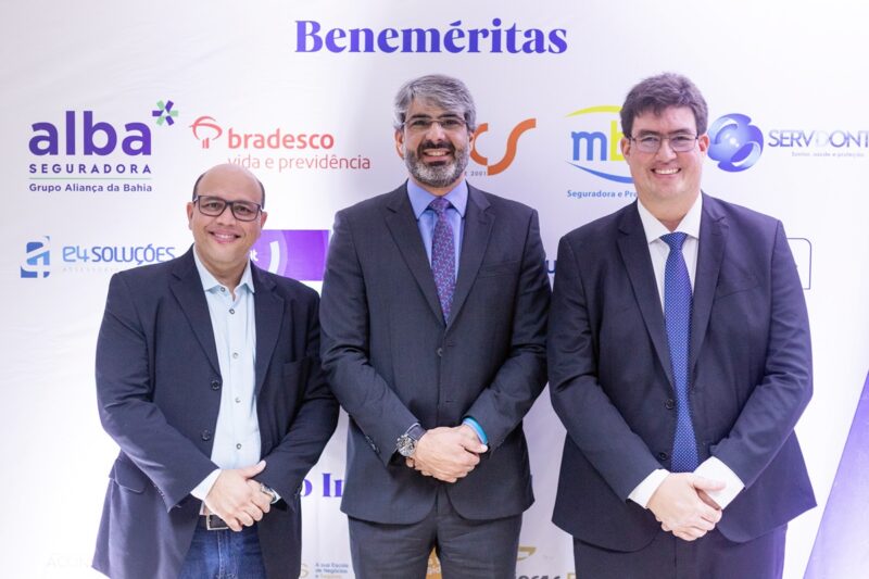 Ulisses Brito (diretor de Operações da E4 Soluções), Paulo Rebello (diretor-presidente da Agência Nacional de Saúde Suplementar/ANS), Antonio Daniel Mota (presidente do CSP Bahia) / Foto: Divulgação