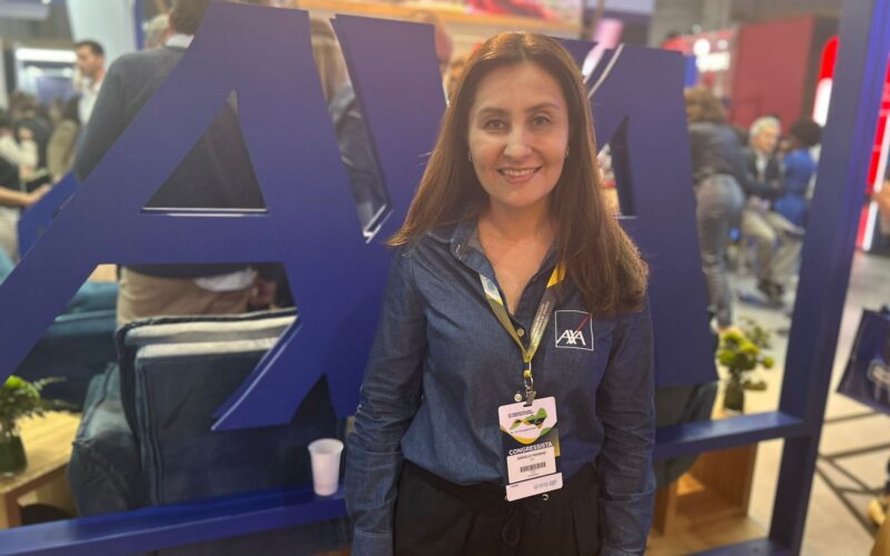 Danielle Titton Fagaraz, Diretora Comercial Digital, Marketing e Clientes da AXA no Brasil / Foto: Universo do Seguro