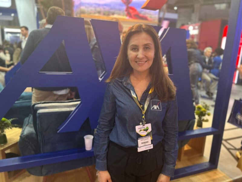Danielle Titton Fagaraz, Diretora Comercial Digital, Marketing e Clientes da AXA no Brasil / Foto: Universo do Seguro