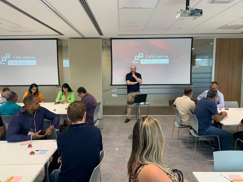 O Superintendente da área de Serviços e Operações da Bradesco Seguros, Fábio Frasson, durante seu discurso no Café com Prestadores / Foto: Divulgação