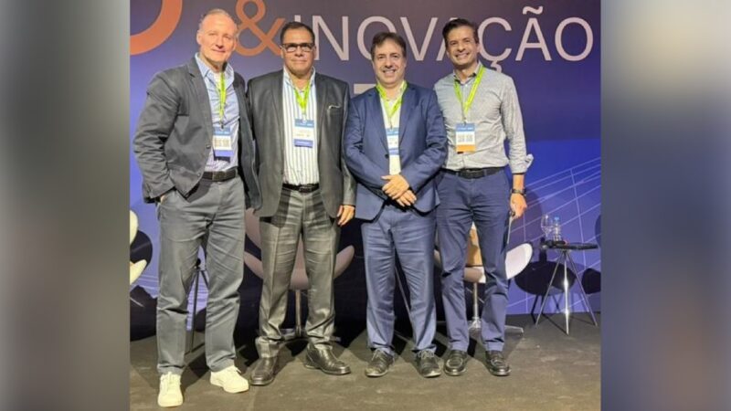 Renato Terzi, CEO da Liderança Capitalização; Marcio Coutinho, diretor da Capemisa Capitalização; Denis Morais, presidente da FenaCap e Canabarro Pereira, especialista em TI / Foto: Divulgação