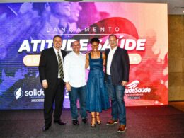 Mário Mendonça (diretor Comercial da Solidus Administradora), Ulisses Brito (diretor Operacional da E4 Soluções), Elizangela Santos Souza (CEO e proprietária da Atitude Saúde), Eduardo Souza (diretor Comercial da E4) / Foto: Divulgação