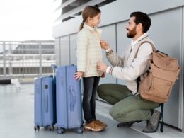 5 itens indispensáveis ao viajar com crianças / Foto: Freepik