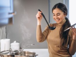 Explosões de panela de pressão: como evitar acidentes e cozinhar com segurança / Foto: Freepik