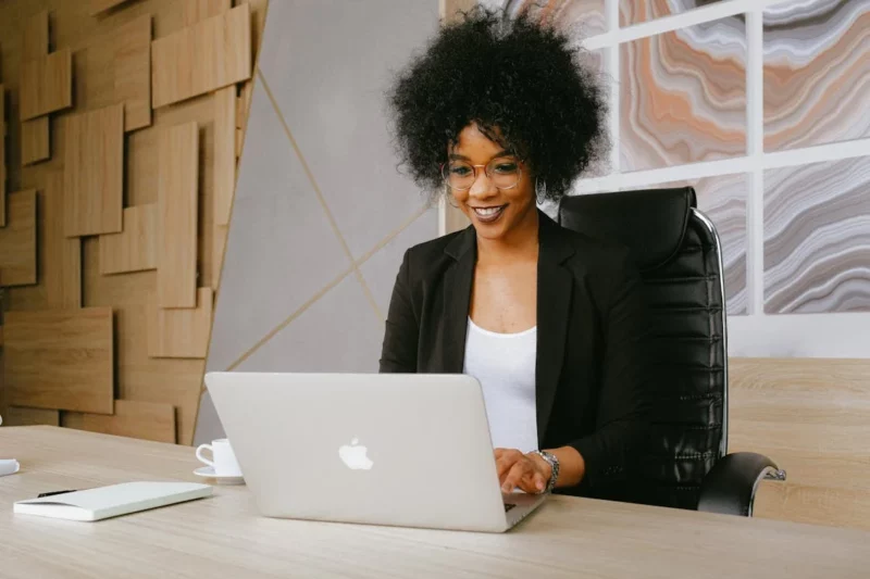 Porto promove programa Afro Horizontes para apoiar o desenvolvimento de colaboradores negros / Foto: Anna Shvets / Pexels