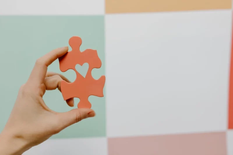 Transtorno do Espectro Autista (TEA) ainda apresenta barreiras significativas, especialmente entre a população negra no Brasil / Foto: Tara Winstead / Pexels