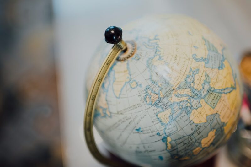 Relatório revela progresso limitado dos países do G20 em pagamentos internacionais / Foto: CHUTTERSNAP / Unsplash
